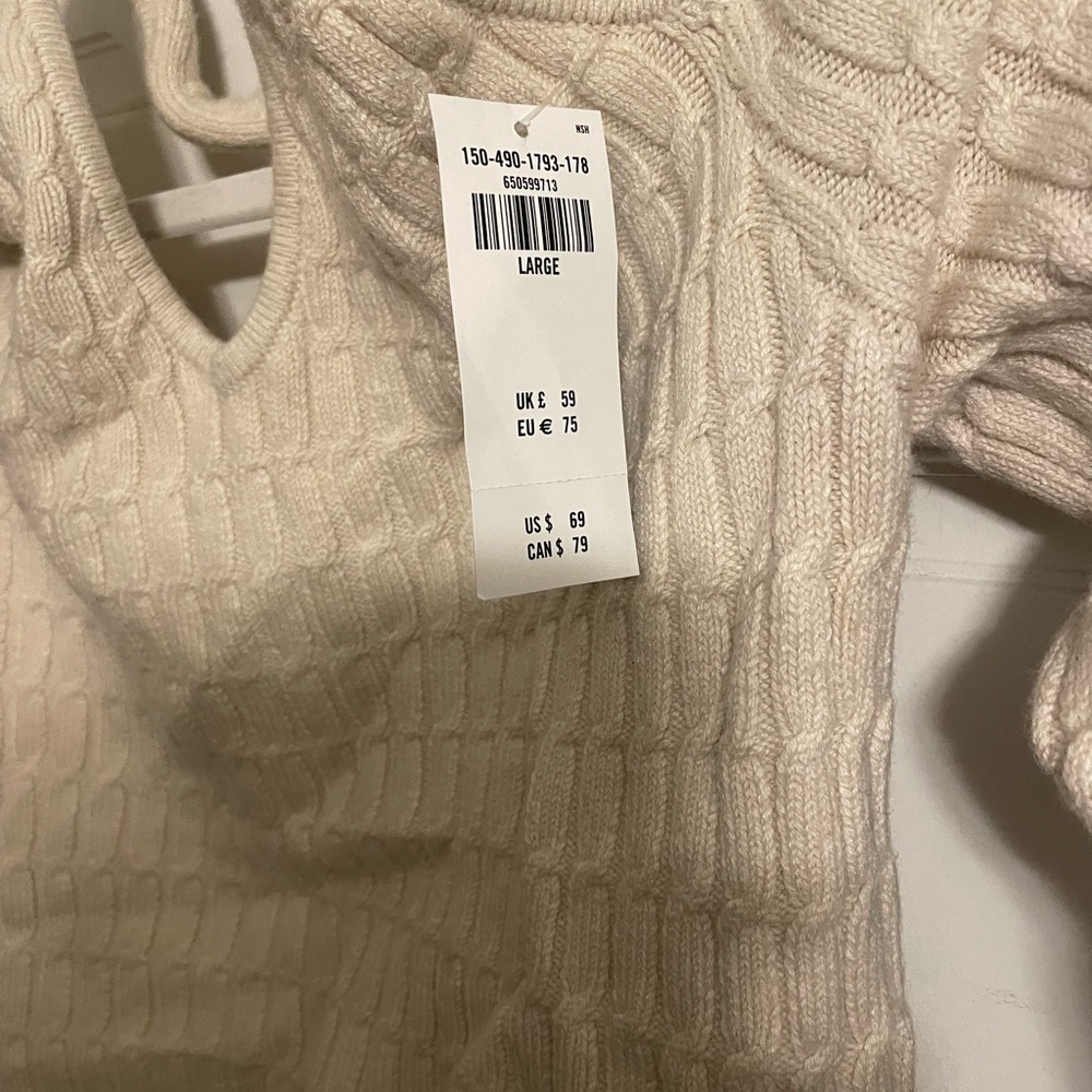 Abercrombie and Fitch halter sweater - Picture 4 of 4